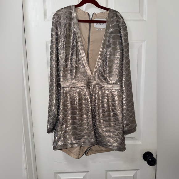 SAYLOR Metallic Sequin Romper - Picture 6 of 7